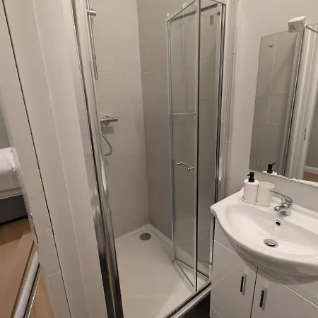 Eyre Square View Guest house *